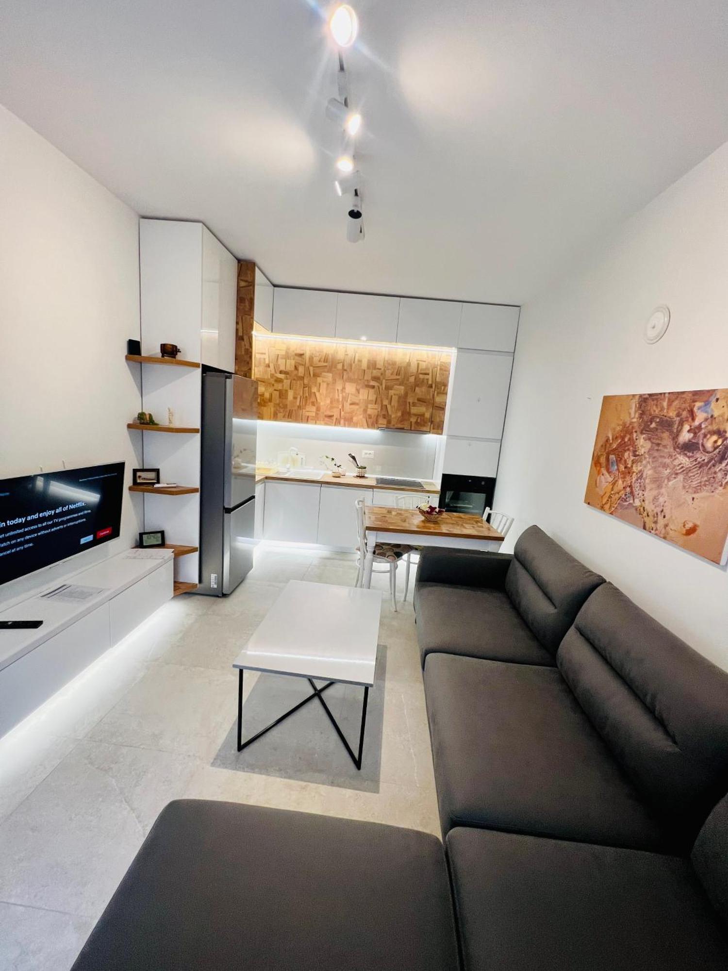 Te Nana Home Shkoder Exterior photo